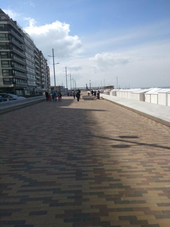 Wenduine Op Zeedijk Apartment Luaran gambar